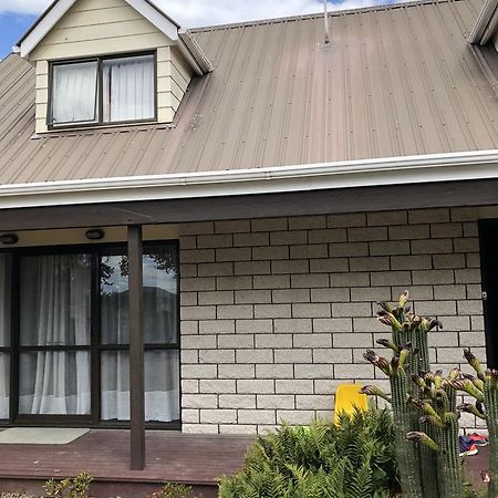 West Lake One Bedroom Accommodation Christchurch Bagian luar foto