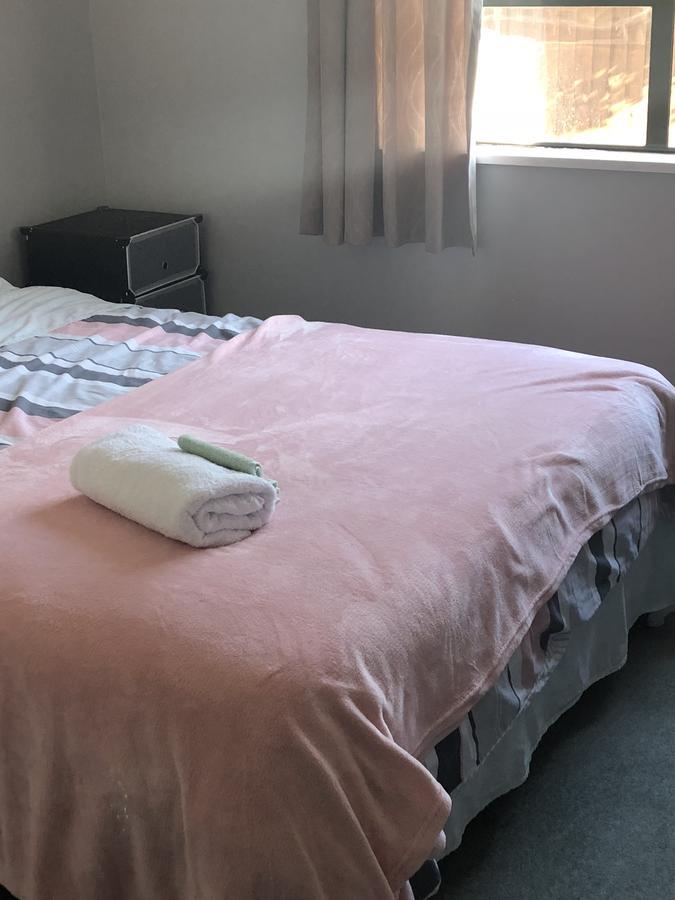 West Lake One Bedroom Accommodation Christchurch Bagian luar foto