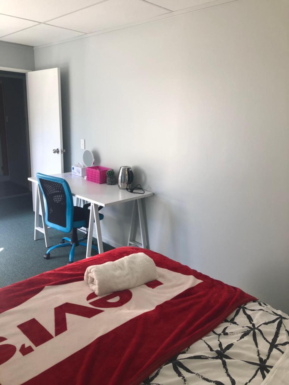 West Lake One Bedroom Accommodation Christchurch Bagian luar foto