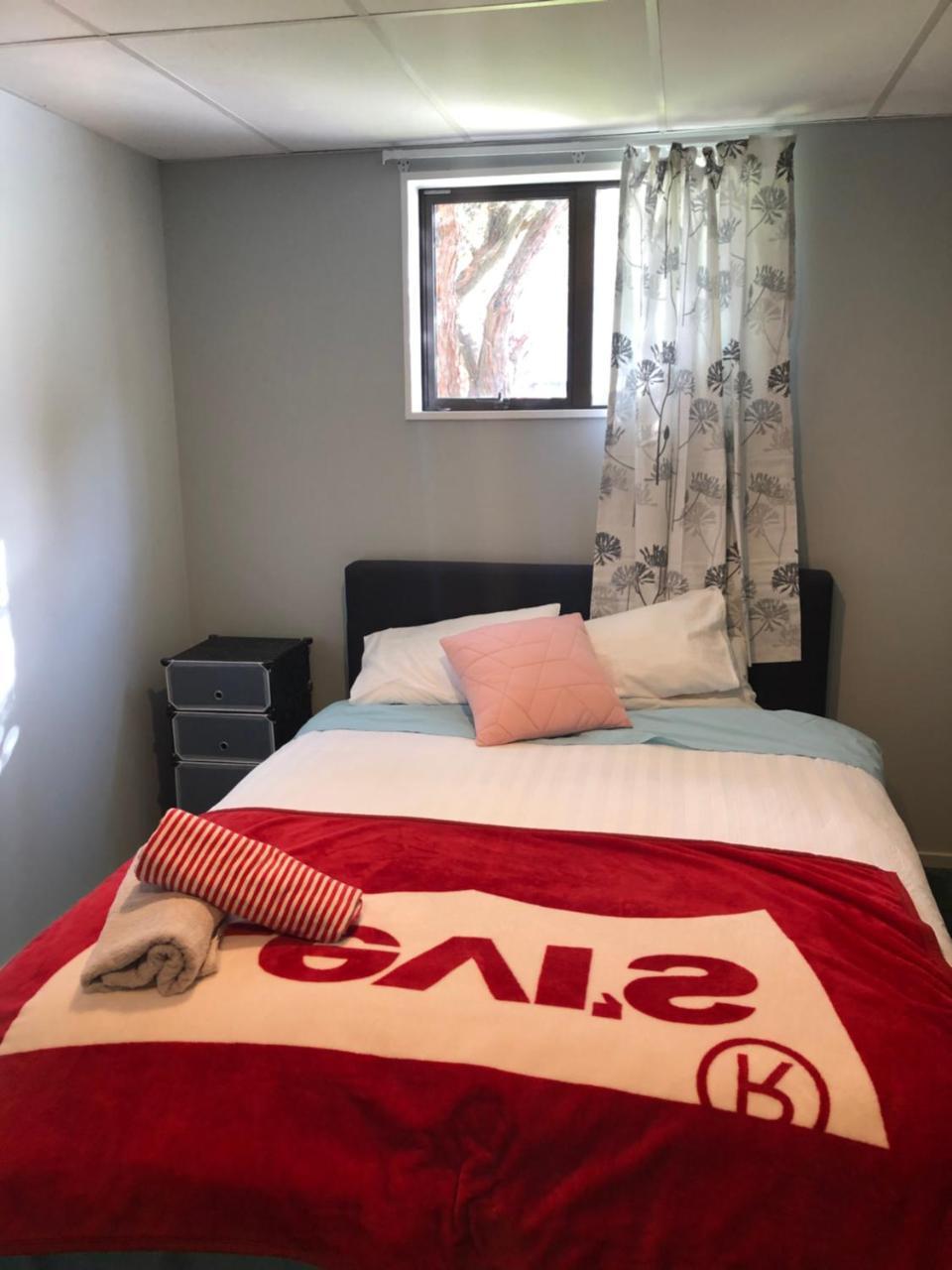 West Lake One Bedroom Accommodation Christchurch Bagian luar foto