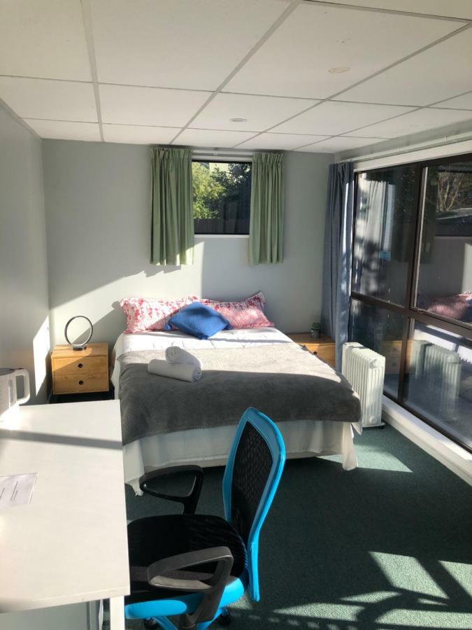 West Lake One Bedroom Accommodation Christchurch Bagian luar foto