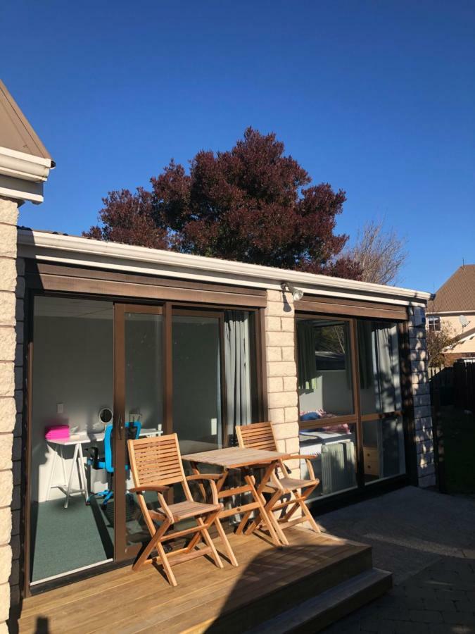 West Lake One Bedroom Accommodation Christchurch Bagian luar foto