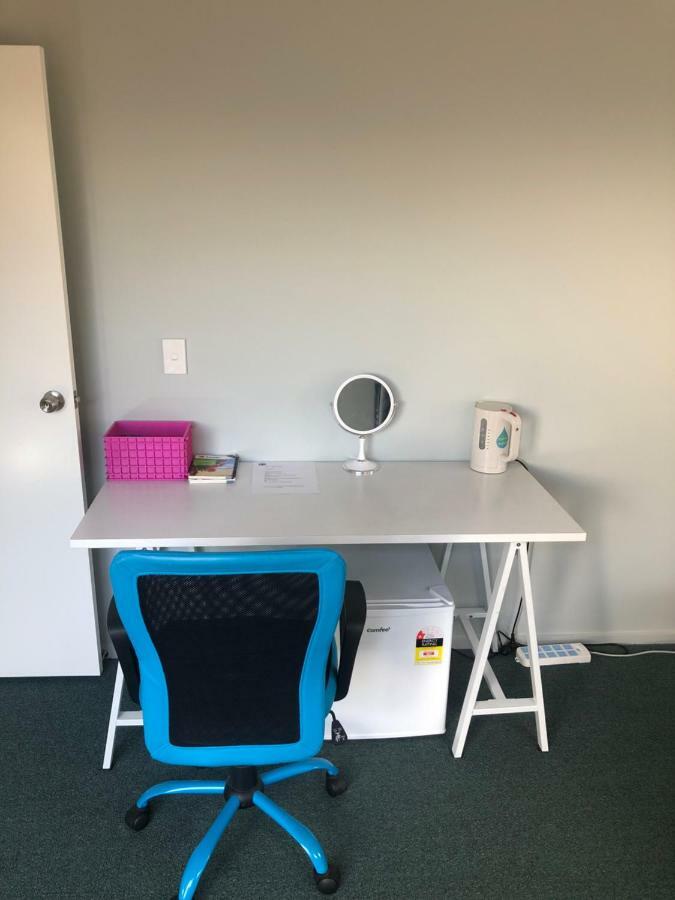 West Lake One Bedroom Accommodation Christchurch Bagian luar foto